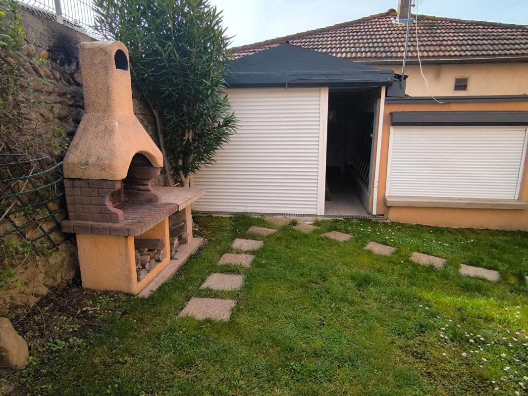 ROUSSILLON Jolie maison à vendre sur 500 m2 de terrain 11