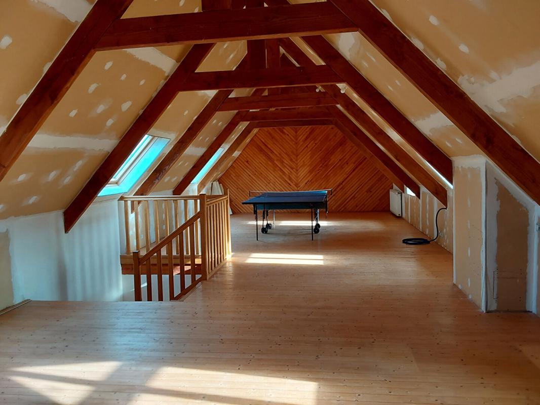 GLOMEL Maison Glomel 5 pièce(s) 171 m2 12