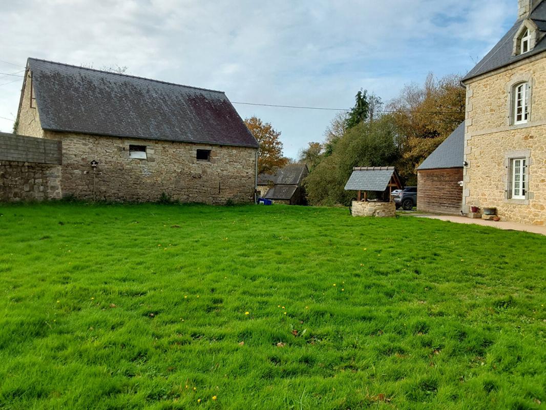 GLOMEL Maison Glomel 5 pièce(s) 171 m2 14