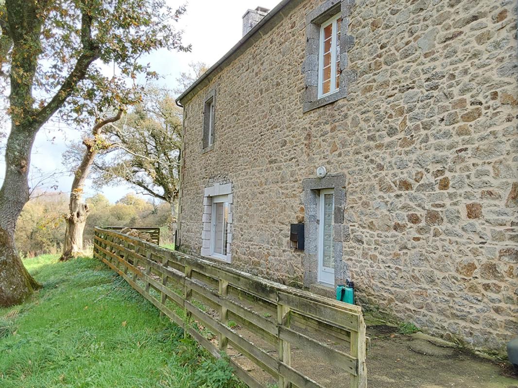 GLOMEL Maison Glomel 5 pièce(s) 171 m2 15