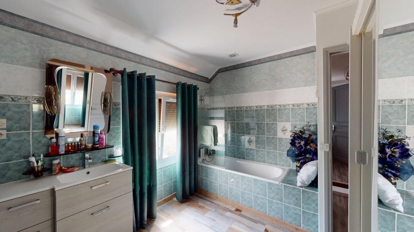 TOUQUIN MAISON 5 pièces 235 000 8