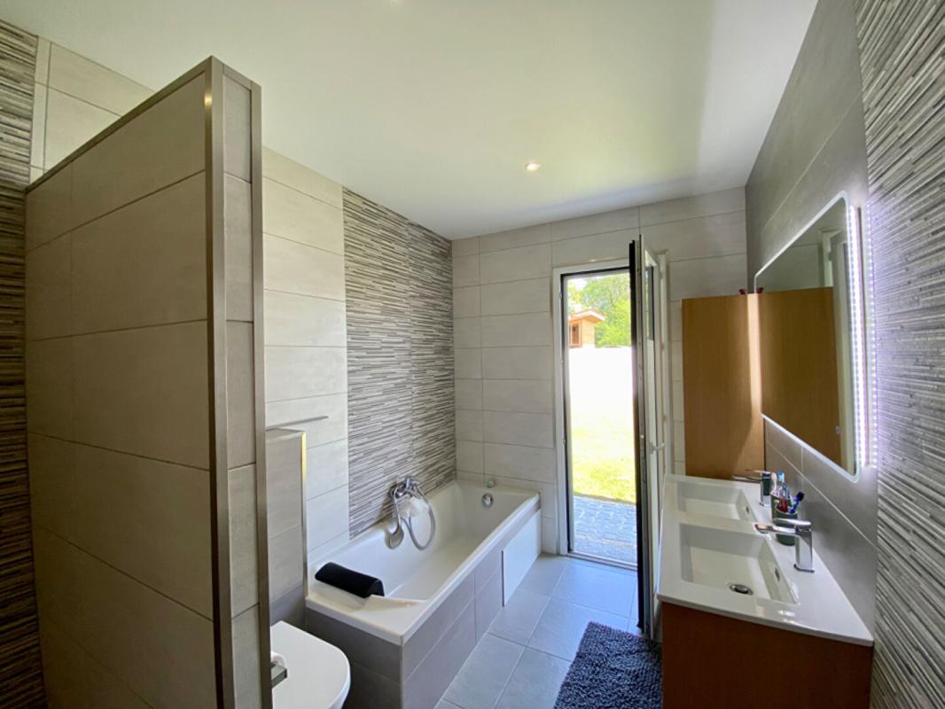 CESTAS À découvrir à Cestas (33610) : Élégante maison au coeur des pins 6 PIÈCES 180M² TERRAIN DE 4000m² 17