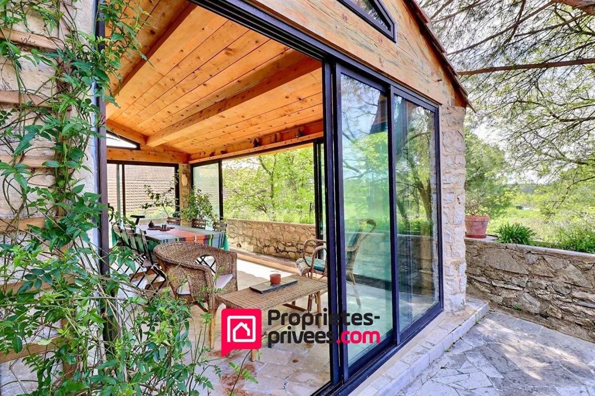 UZES Mas de village avec terrain attenant et piscine 2