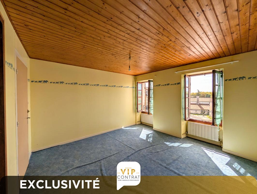 SAINT-VAIZE GARANTIE PROTEC+ 12 MOIS INCLUS ! Maison de ville 4 pièces + garage + jardin 11