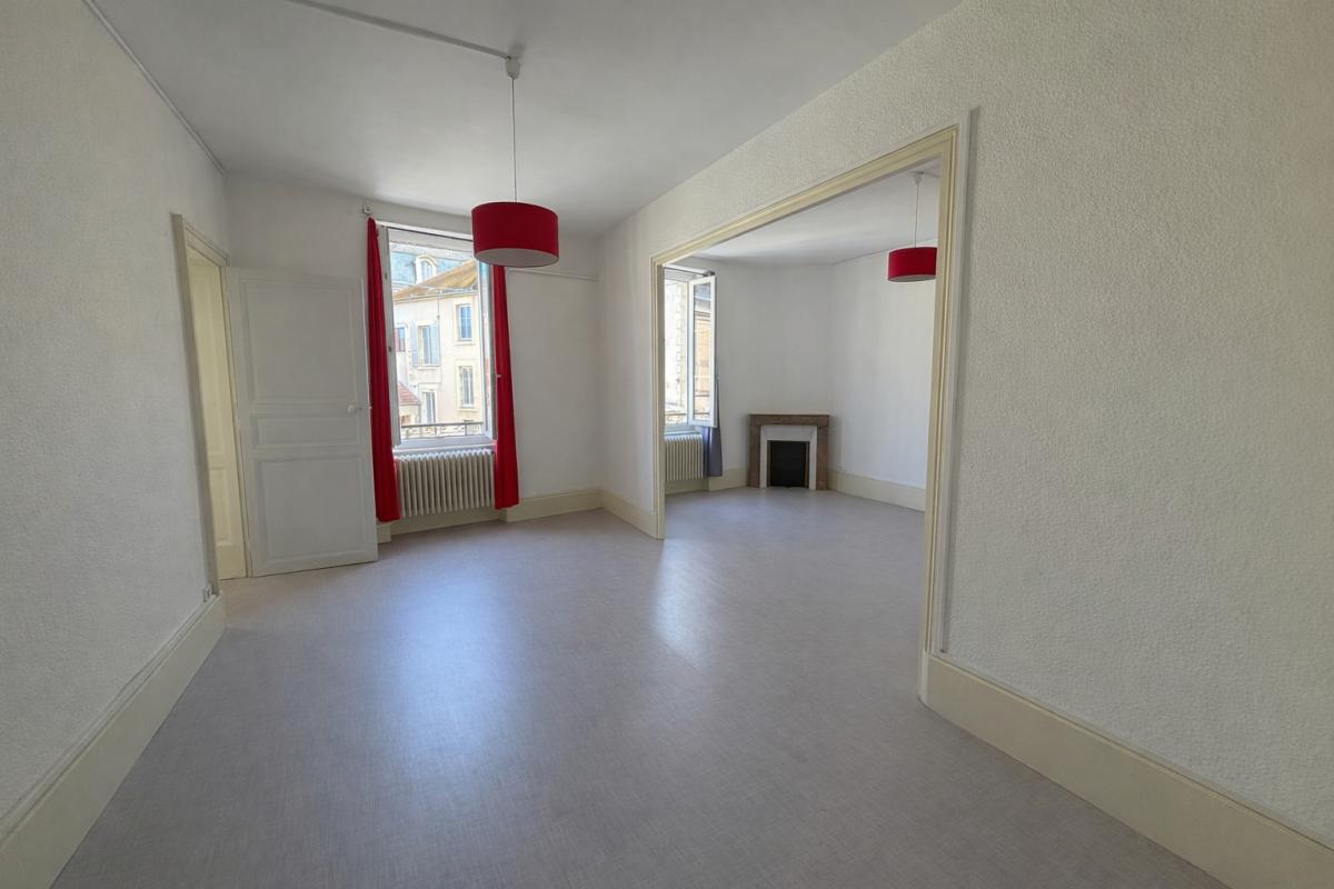 NEVERS Bel appartement dans le centre ville de Nevers 1