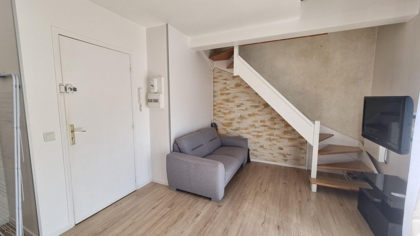 SAINTE-GENEVIEVE-DES-BOIS Appartement en duplex 2 pièce(s) 38 m² 3