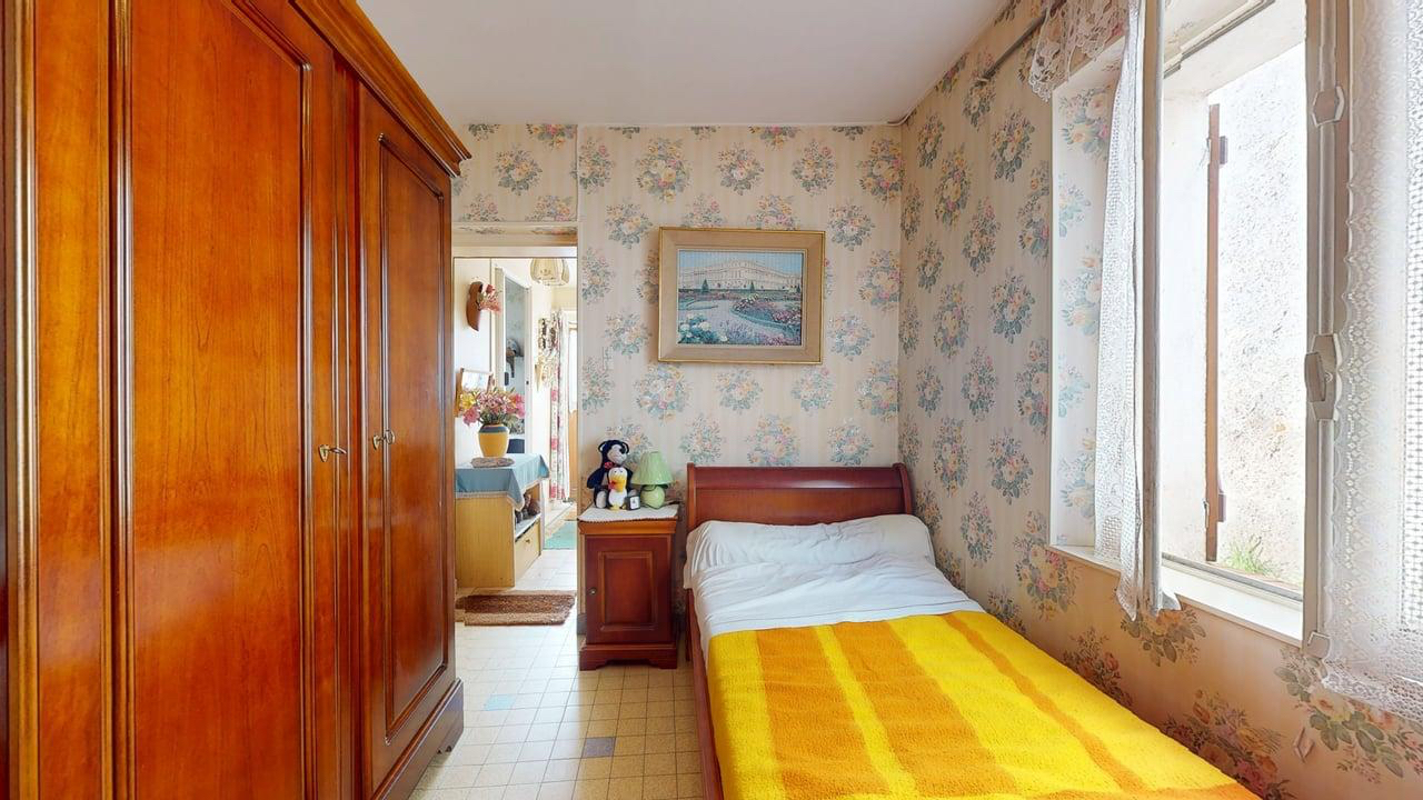 MONT-PRES-CHAMBORD Maison Mont Pres Chambord 5 pièce(s) + dépendances 10