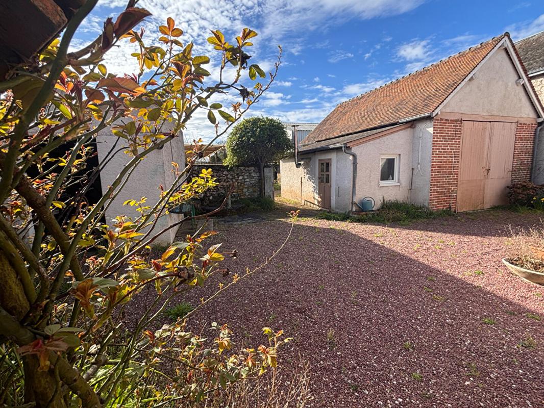 MONT-PRES-CHAMBORD Maison Mont Pres Chambord 5 pièce(s) + dépendances 6