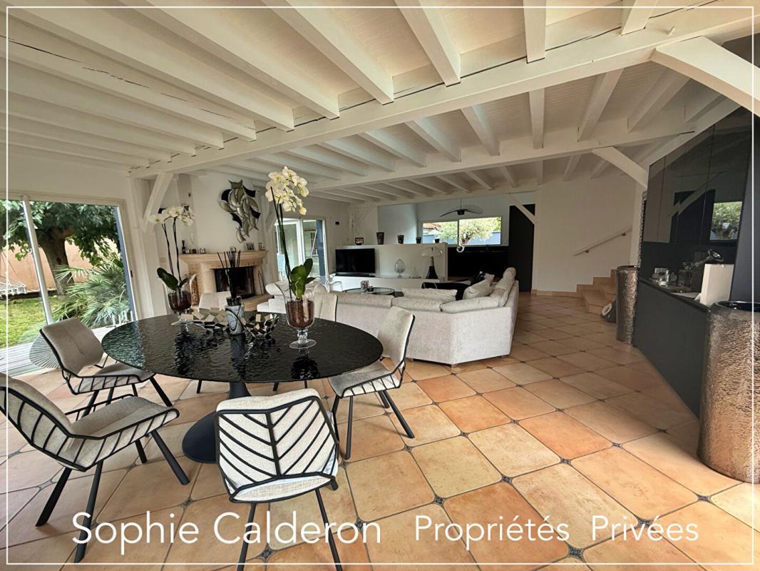 NARROSSE Maison Narrosse 8 pièce(s) 250 m2 1