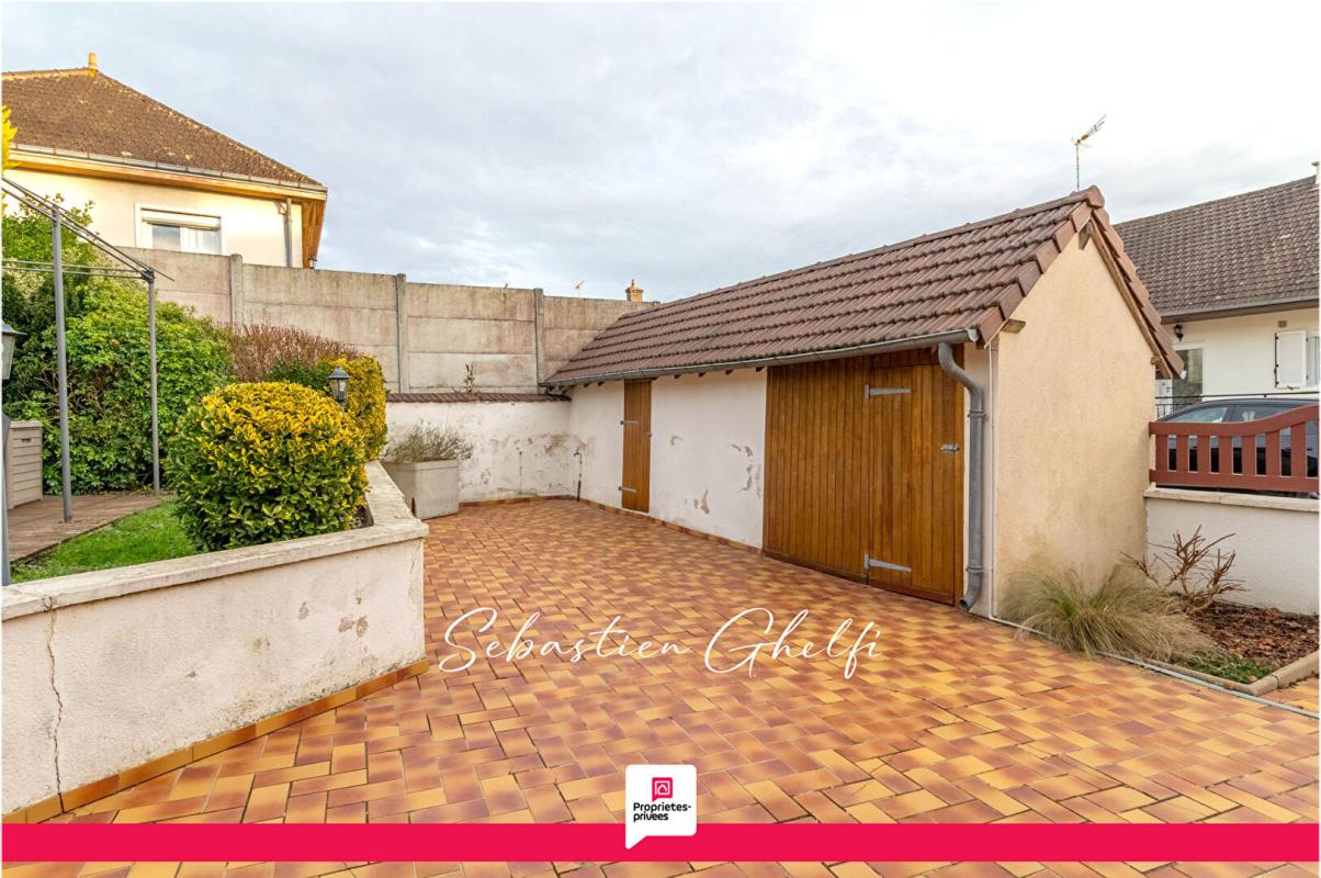 VILLEFRANCHE-SUR-CHER belle maison de plain-pied avec hangar et grand terrain 14