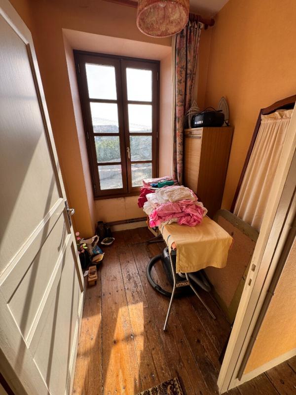 CHERVES-RICHEMONT Maison Cherves Richemont 3 pièce(s) 112 m2 + dépendances 11