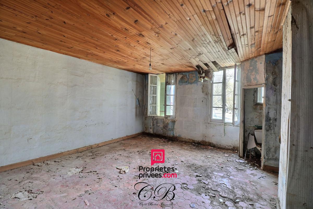 ARLES Maison à rénover en pierre - terrain 292 m² - garage - Arles Trinquetaille 5