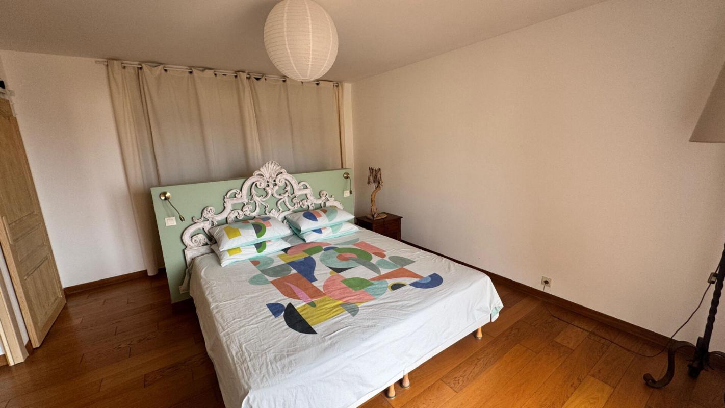 PROPRIANO Propriano Port, Magnifique appartement T4 de 126 m2 avec 2 balcons et petite vue mer 11