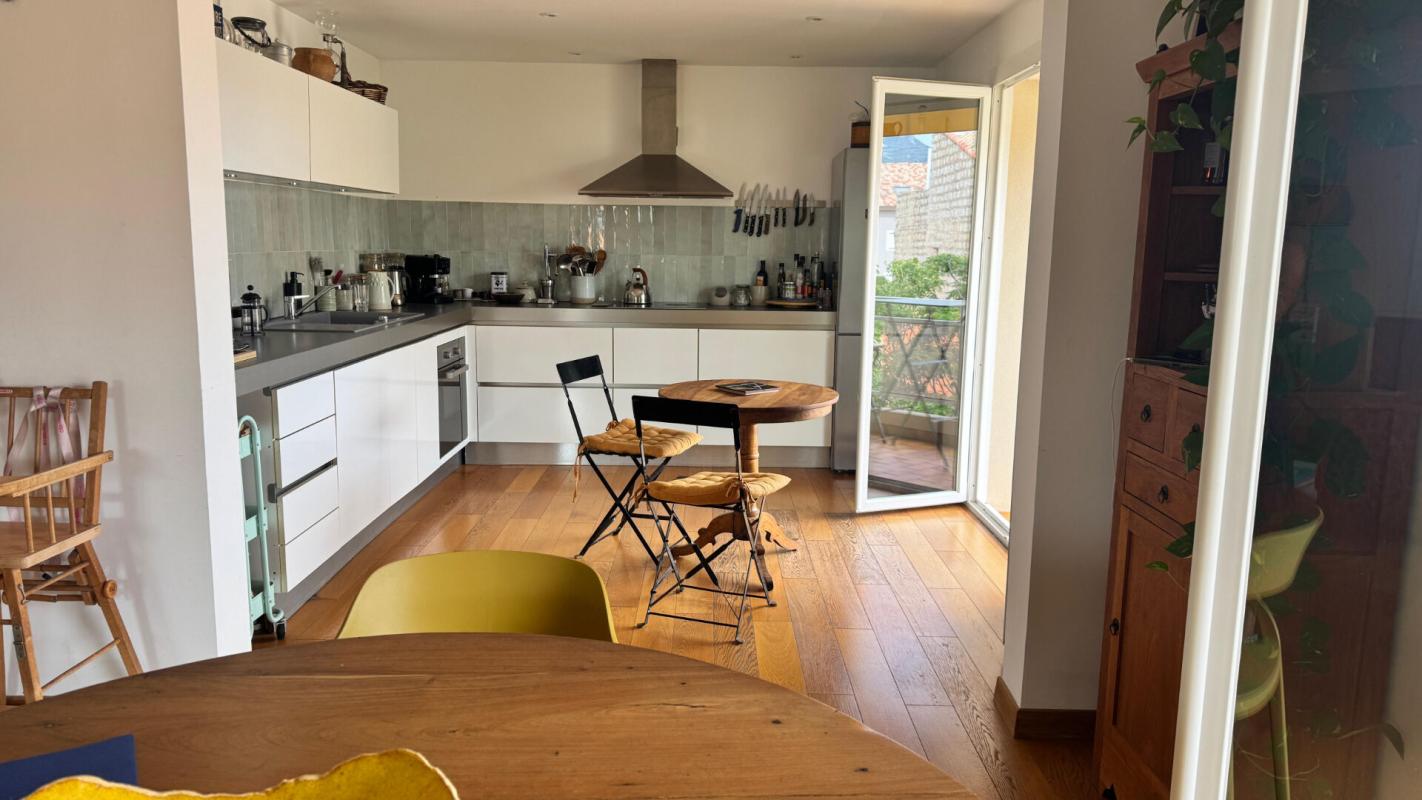 PROPRIANO Propriano Port, Magnifique appartement T4 de 126 m2 avec 2 balcons et petite vue mer 3