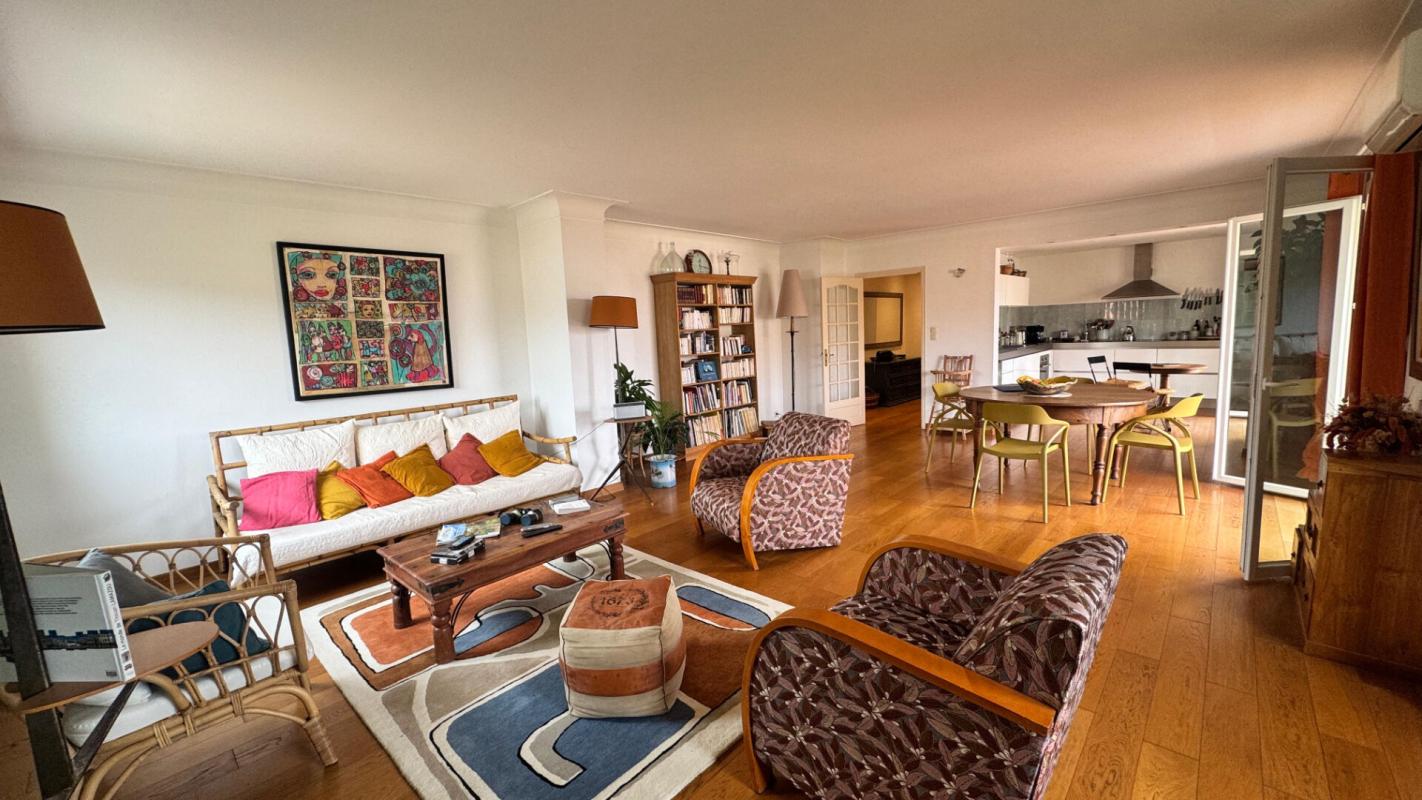 PROPRIANO Propriano Port, Magnifique appartement T4 de 126 m2 avec 2 balcons et petite vue mer 9