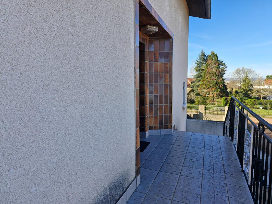 COMMELLE-VERNAY COMMELLE - VERNAY  VILLA 3