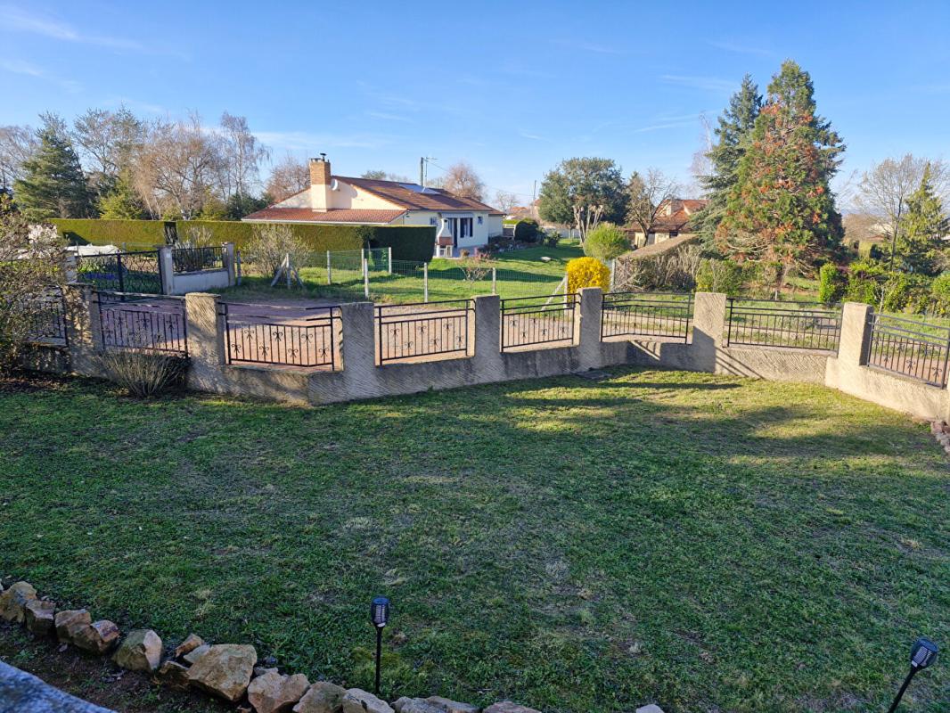 COMMELLE-VERNAY COMMELLE - VERNAY  VILLA 8