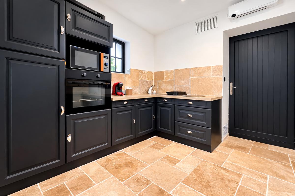 CHATILLON-SUR-INDRE Maison Chatillon Sur Indre 9 pièce(s) 255 m2 15