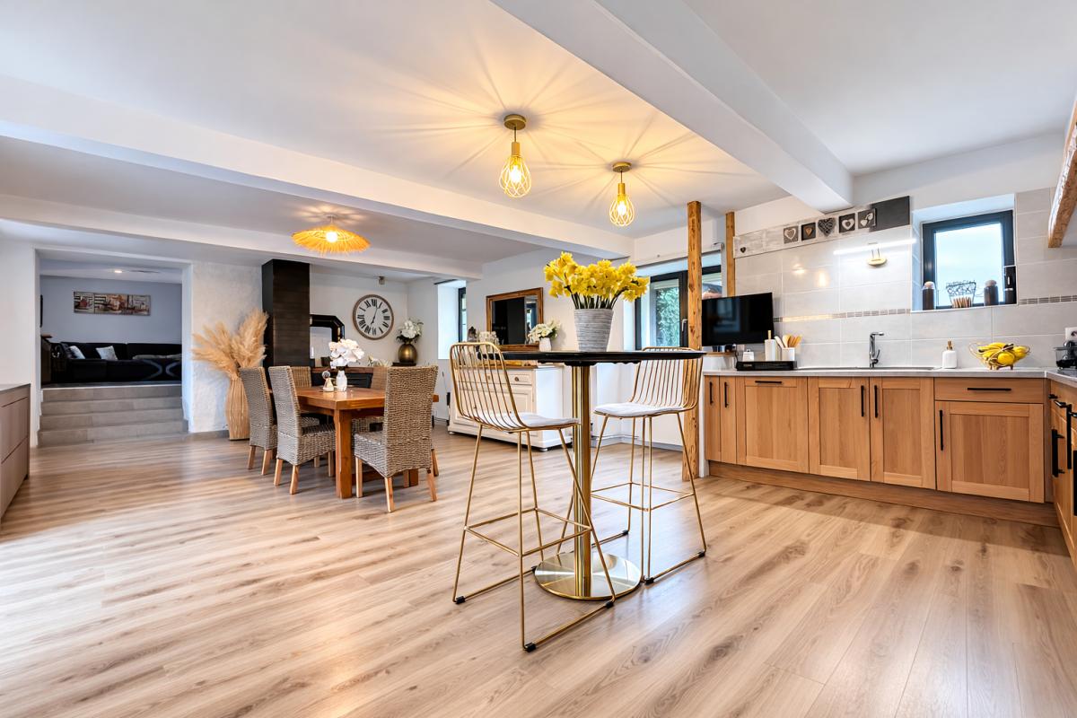 CHATILLON-SUR-INDRE Maison Chatillon Sur Indre 9 pièce(s) 255 m2 3