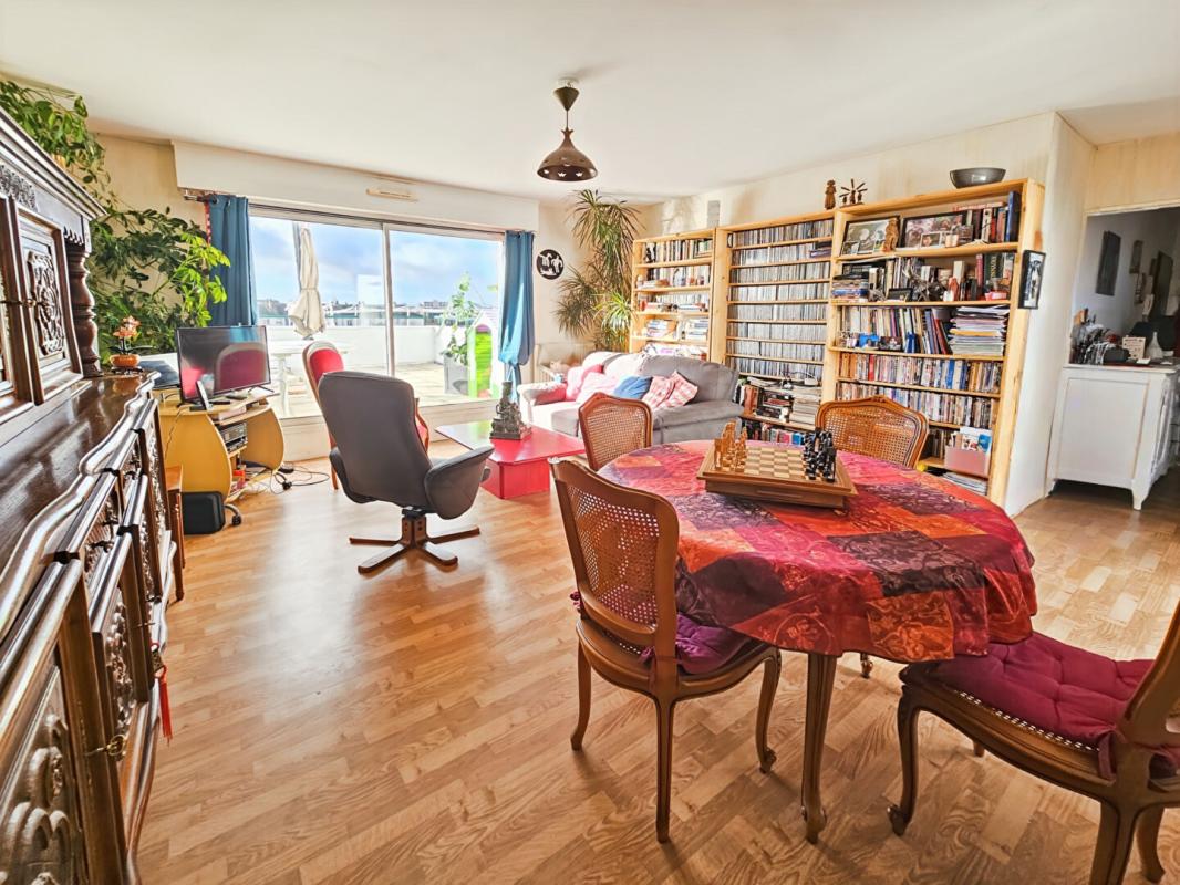 ANGERS Appartement T4 au dernier étage avec terrasse et balcon ? Secteur Louis Gain à Angers 6