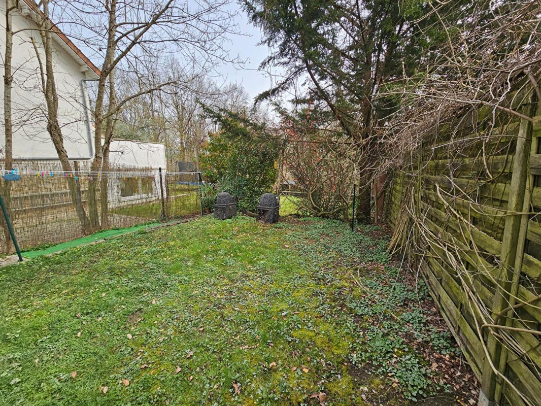EAUBONNE MAISON VUE SUR LE BOIS 14
