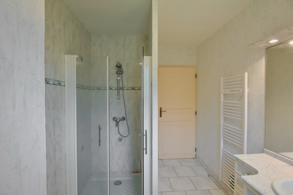 COUZE-ET-SAINT-FRONT Maison individuel, +/-80 m2 , grande sous-sol 6pieces,  3 chambres, atelier en bois, jardin et bois 13