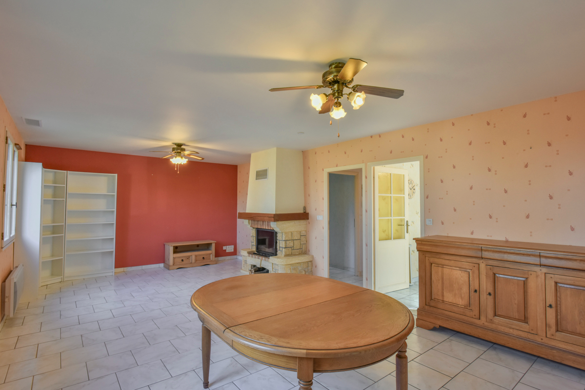 COUZE-ET-SAINT-FRONT Maison individuel, +/-80 m2 , grande sous-sol 6pieces,  3 chambres, atelier en bois, jardin et bois 9