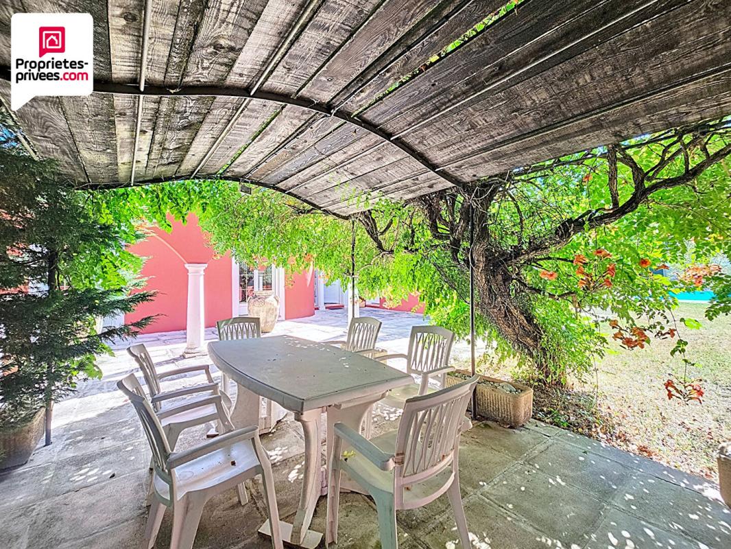 SAINT-CEZAIRE-SUR-SIAGNE VILLA DE PLAIN PIED D'environ 162 m2 avec PISCINE ET TERRAIN PLAT ET CLOS 9