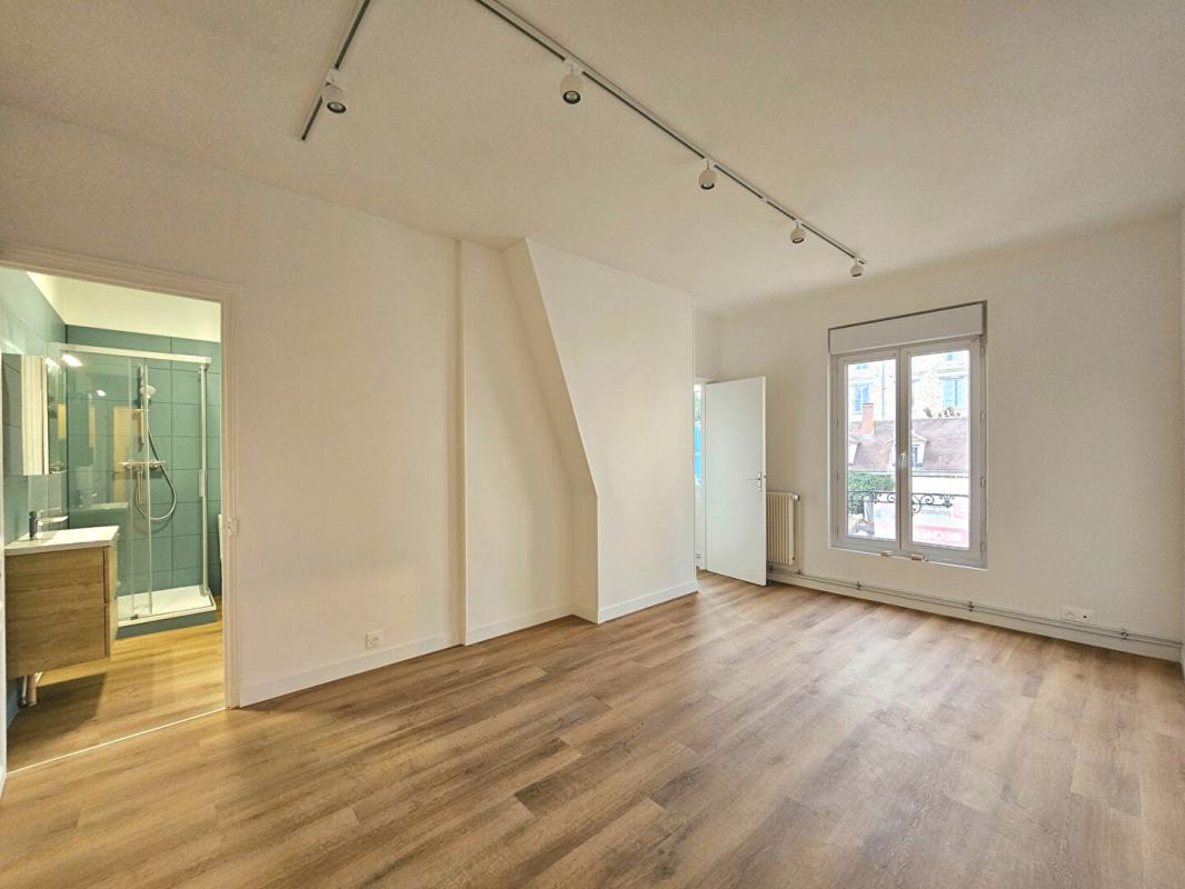 RAMBOUILLET 2 pièces rénové au centre ville de Rambouillet 7