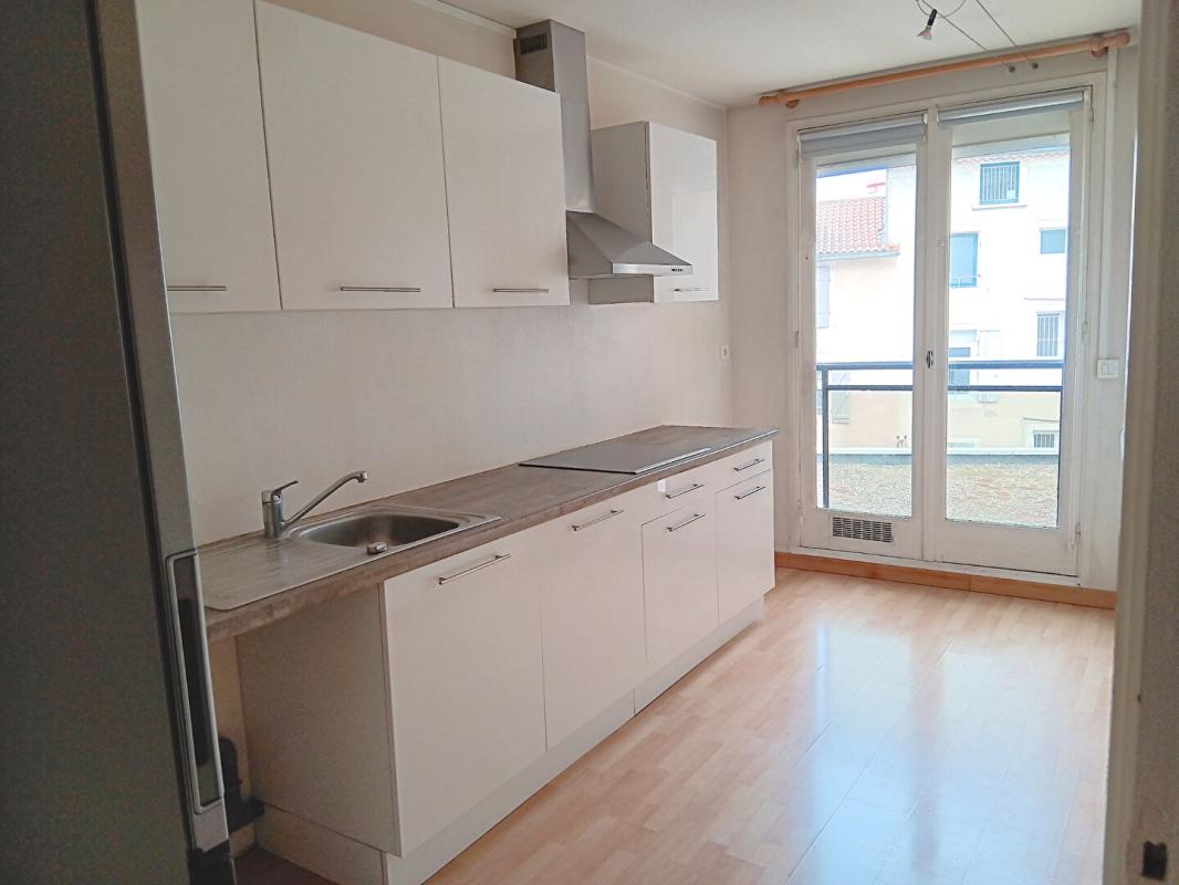 CAHORS Cahors centre ville, appartement 120 m², ascenseur et parking 15