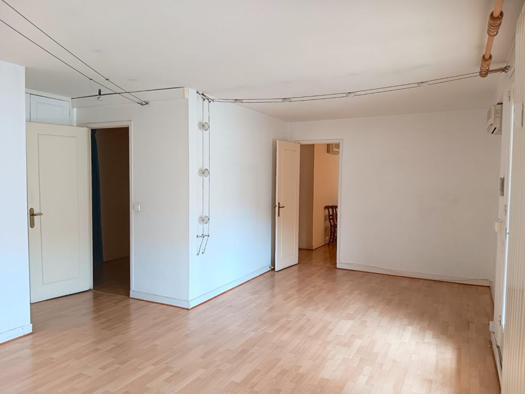 CAHORS Cahors centre ville, appartement 120 m², ascenseur et parking 8