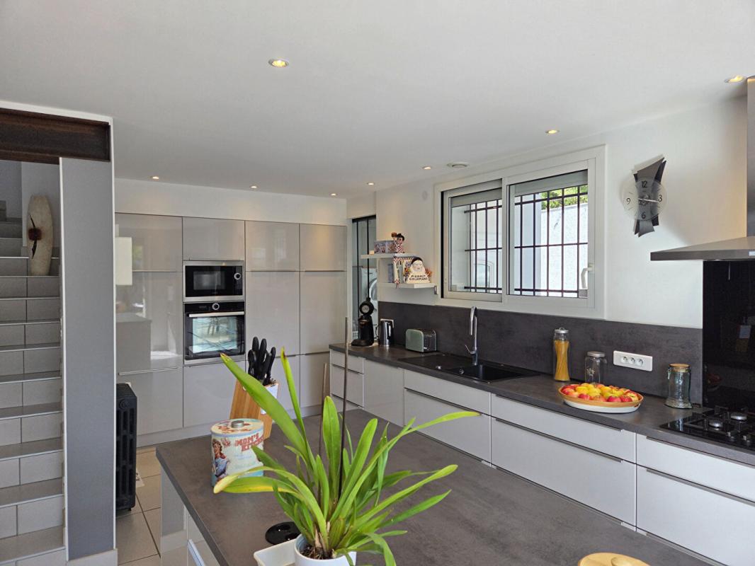 MONTELIMAR Maison Montélimar 4 pièces 110 m2 8