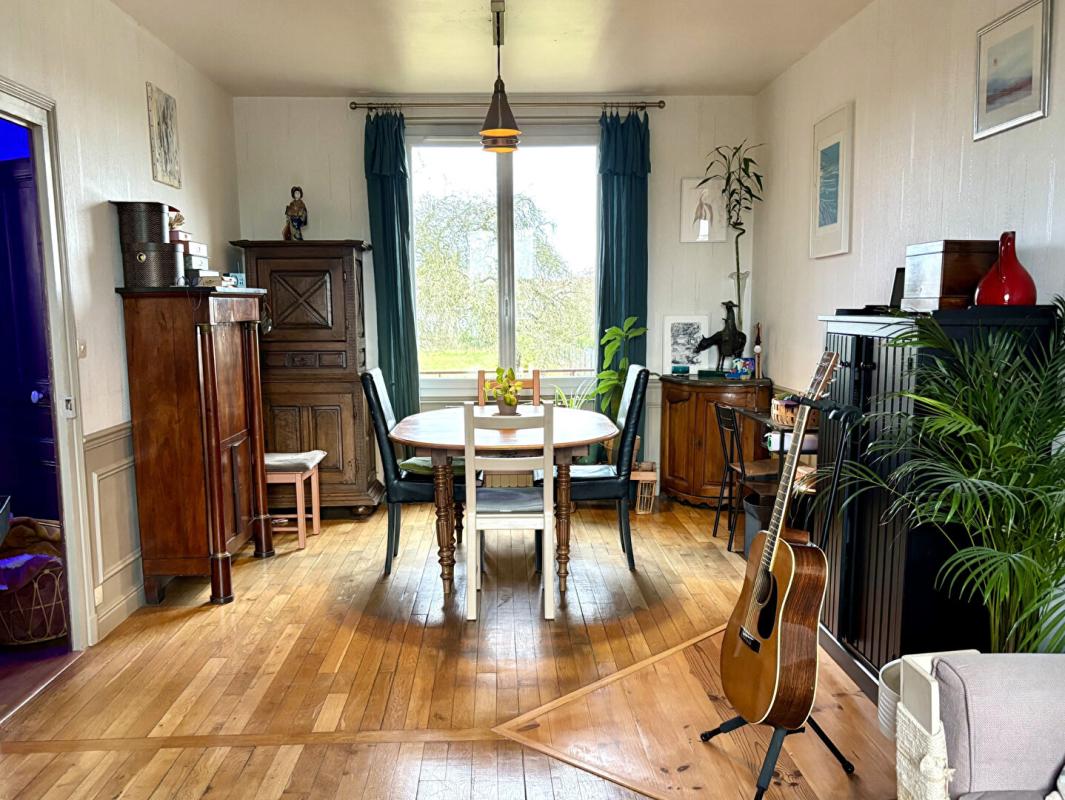 FLEURY-LES-AUBRAIS Maison de charme AV - 4 pièce(s) - 3 chambres 2