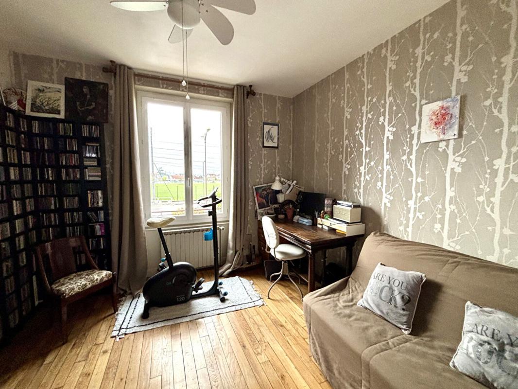 FLEURY-LES-AUBRAIS Maison de charme AV - 4 pièce(s) - 3 chambres 5