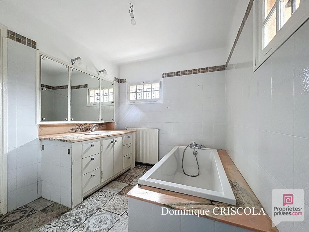 TOURVES Exclusivité : Propriété de caractère à TOURVES 11