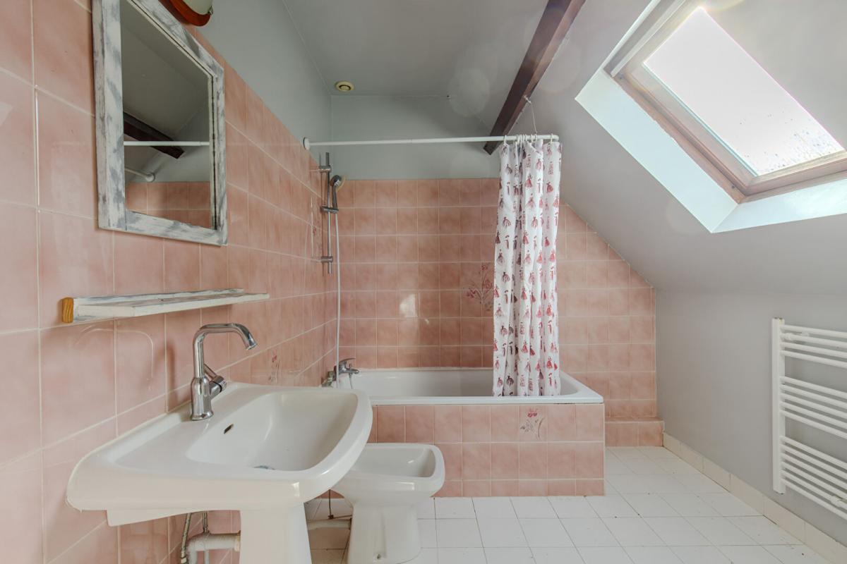 OINVILLE-SUR-MONTCIENT EXCLUSIVITE PROPRIETES-PRIVEES - Maison de village avec fort potentiel au coeur de Oinville-sur-Montcient 9