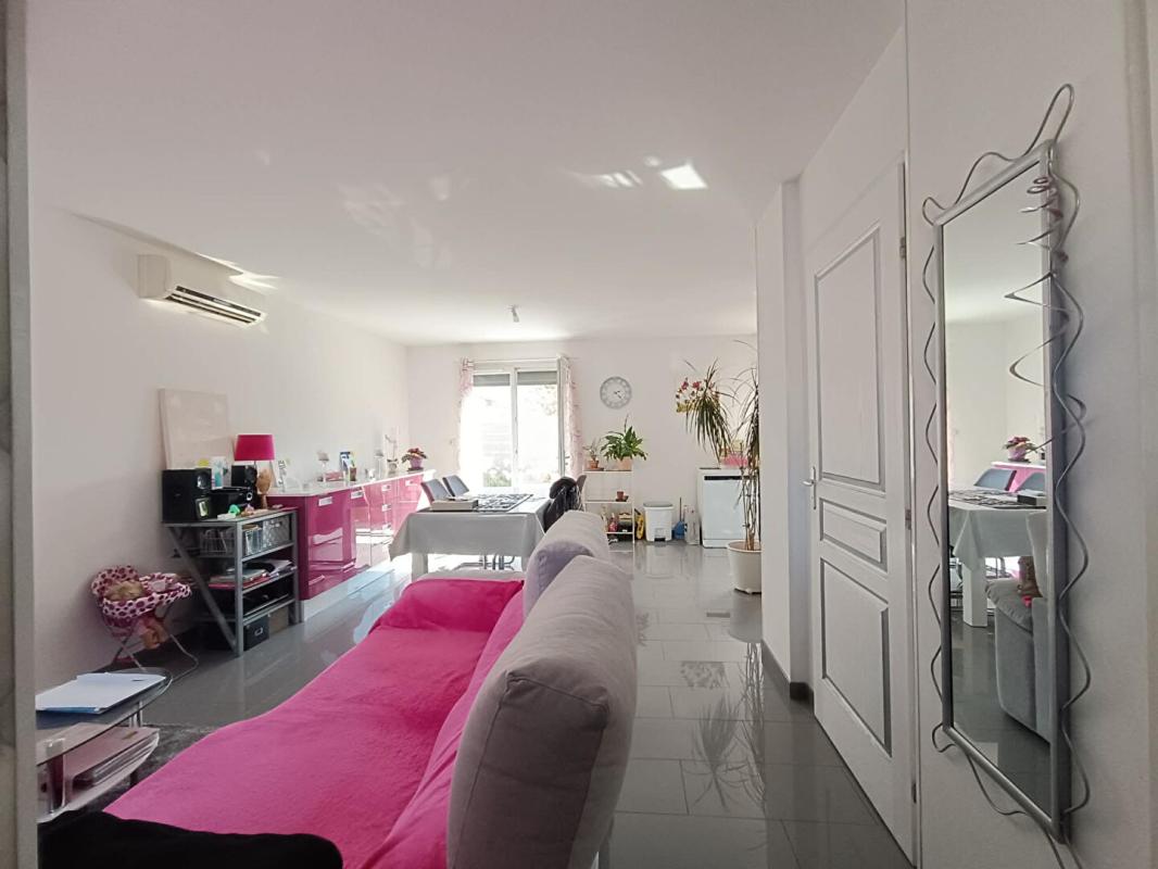 ISTRES Maison Istres 4 pièce(s) 83 m2 Terrasse , Cour et Garage 1