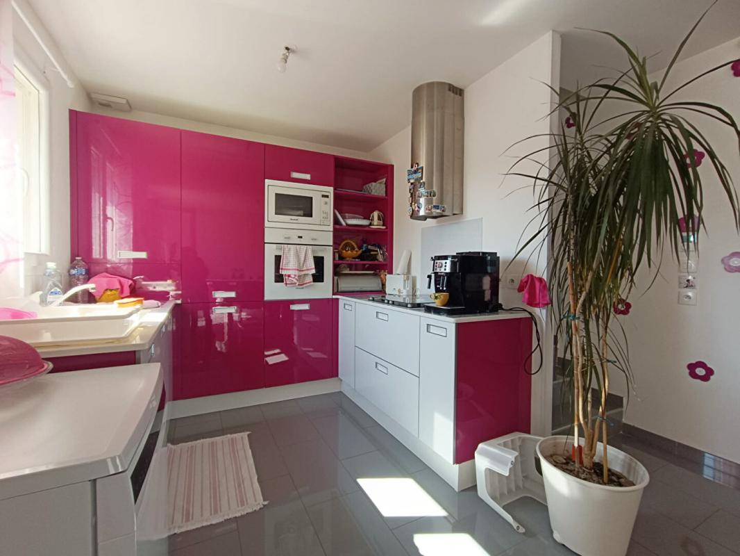 ISTRES Maison Istres 4 pièce(s) 83 m2 Terrasse , Cour et Garage 6