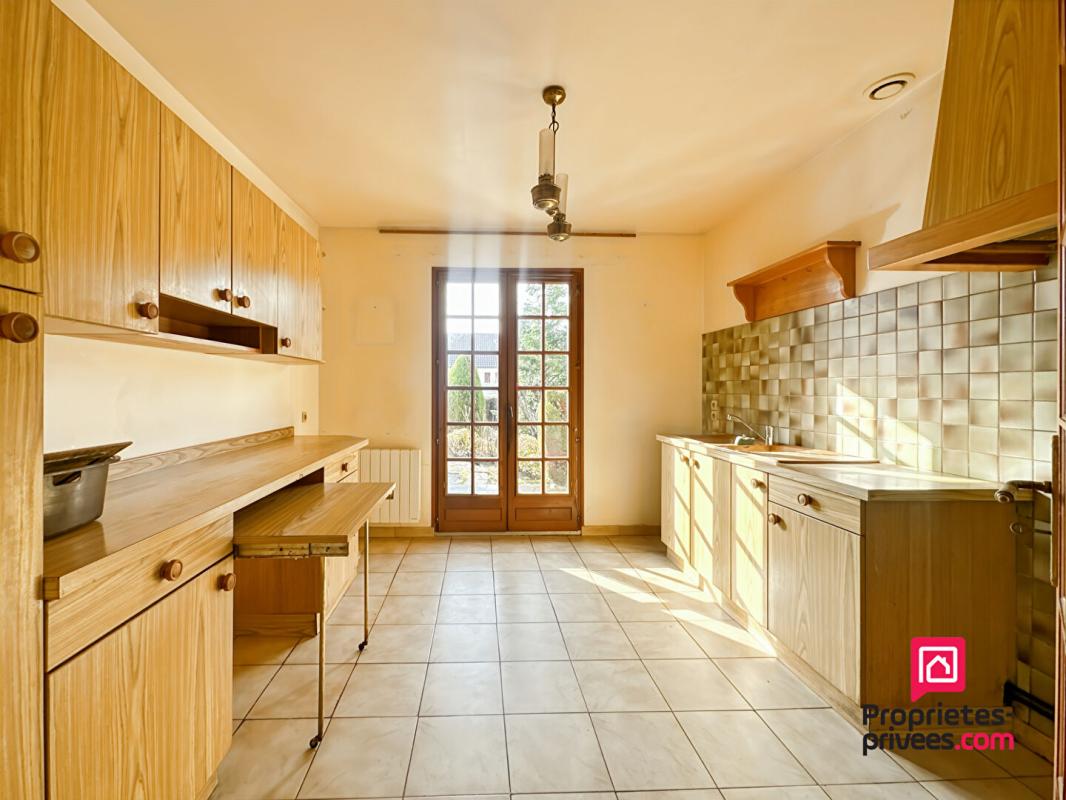 AVALLON Pavillon élevé sur sous-sol Avallon 7 pièces 135 m2 3