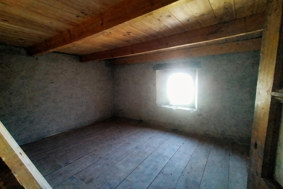 SAINT-PIERRE-LA-BOURLHONNE Maison Saint Pierre La Bourlhonne 7 pièce(s) 150 m2 environs et 1ha de terrain 13