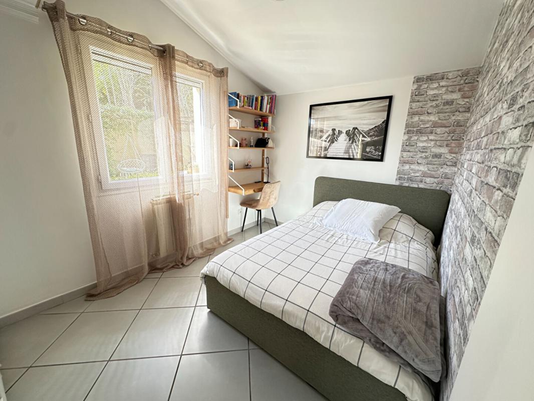 MIRAMAS Maison individuelle de plain-pied  120 m²  Piscine Quartier recherché  Miramas 6