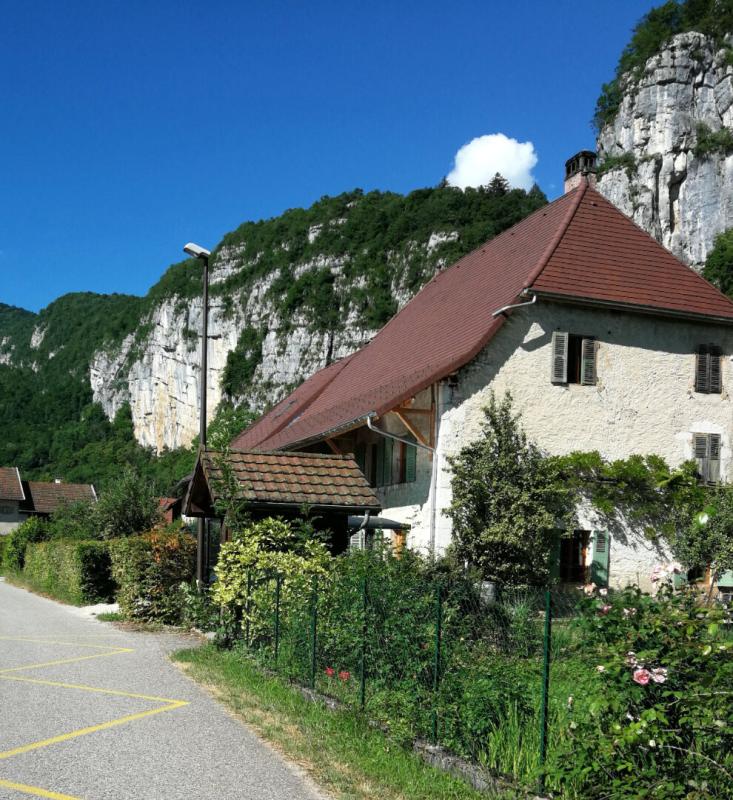 SAINT-CHRISTOPHE Parc de la Chartreuse, belle propriété comprenant 2 habitations 1