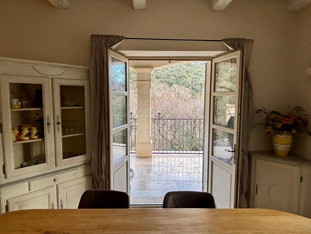 UZES Propriété d'exception : vue rivière et charme de la pierre 6