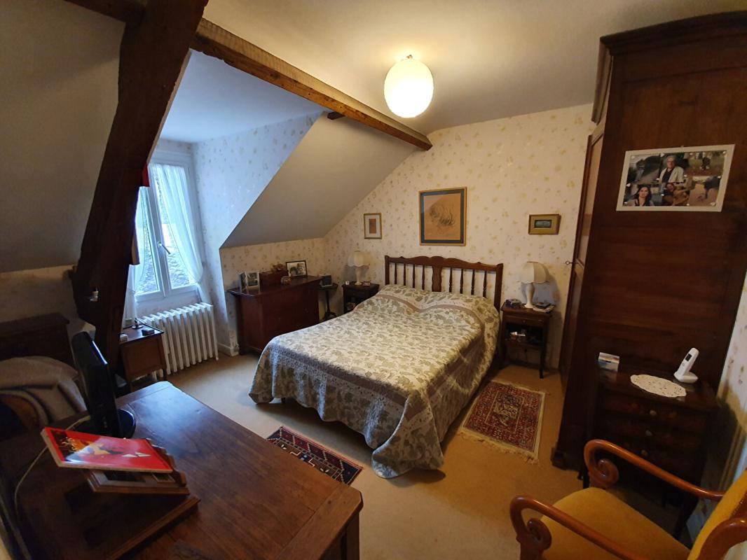 CHATEAUROUX Maison de ville T4, 2 chambres, jardin 9