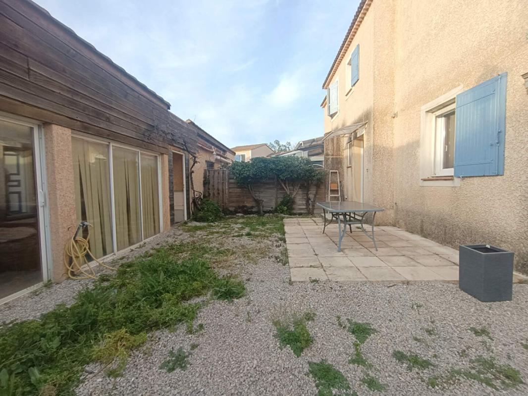 EYGUIERES Maison Eyguieres + Cour + Garage 4