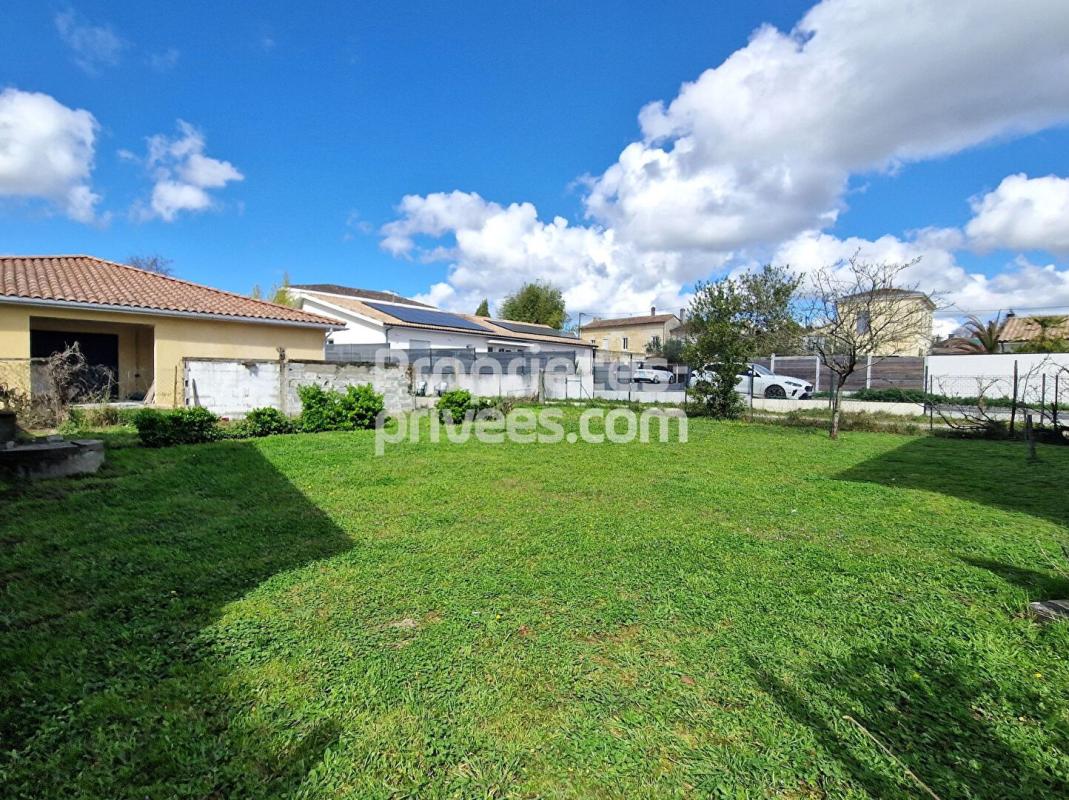 SAINT-ANDRE-DE-CUBZAC Terrain constructible hyper centre 1