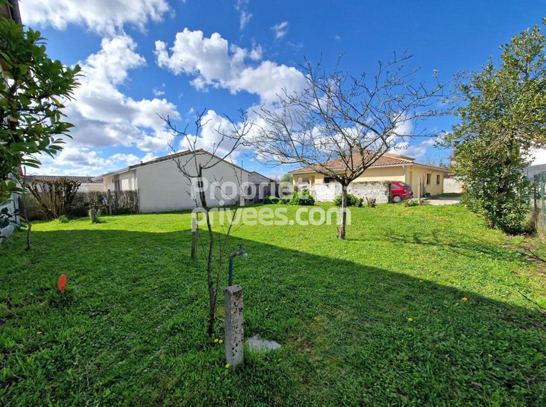 SAINT-ANDRE-DE-CUBZAC Terrain constructible hyper centre 3