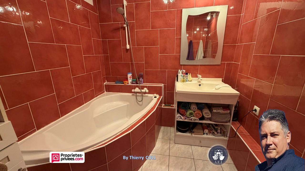 SAINT-PRIEST Appartement Saint Priest 4 pièce(s) 82 m2 3chambres 8