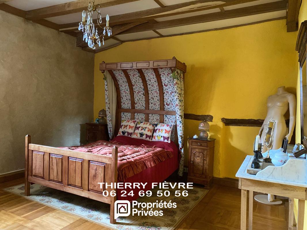 SAINT-LOUP-LAMAIRE Saint Loup Lamairé 79600 - Ancien logis seigneurial rénové de 8 pièces + maison annexe sur terrain clos de 1116 m2 12