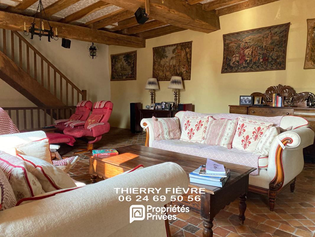 SAINT-LOUP-LAMAIRE Saint Loup Lamairé 79600 - Ancien logis seigneurial rénové de 8 pièces + maison annexe sur terrain clos de 1116 m2 8